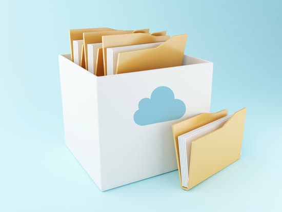 Storing Your Digital Photos in the Cloud

